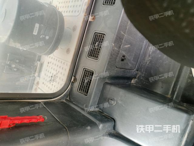 后窗玻璃角標(biāo)（駕駛室部分）