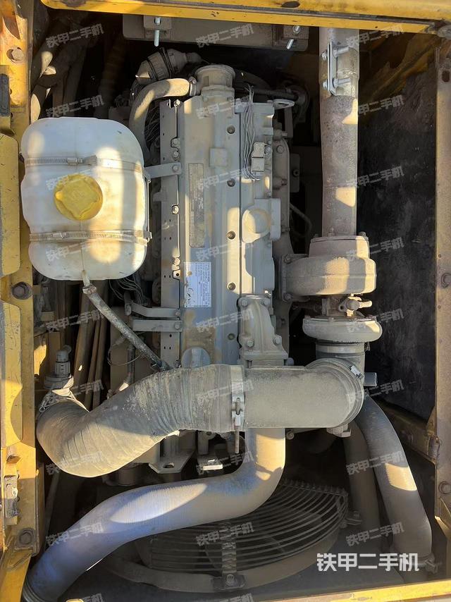 發(fā)動(dòng)機(jī)整體俯視（整機(jī)外觀）