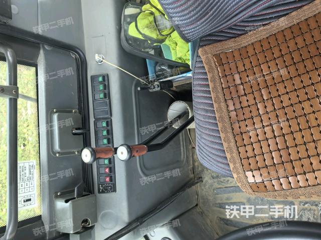 操作桿  檔位（駕駛室部分）