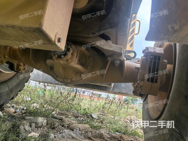 后驅(qū)動(dòng)橋（液壓/傳動(dòng)系統(tǒng)）