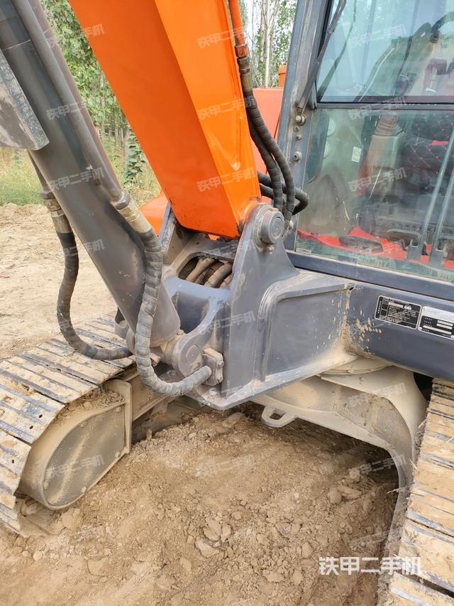 大臂根部?斜（工作和回轉(zhuǎn)裝置）