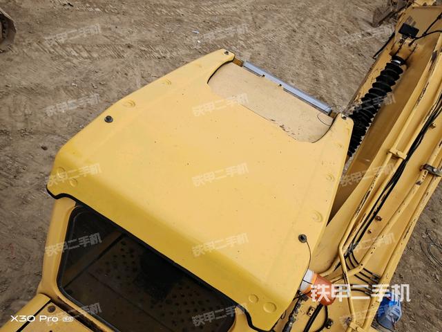 駕駛室頂部（整機(jī)外觀）