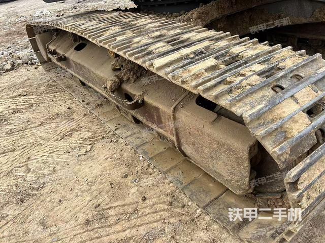 單側(cè)履帶整體（整機(jī)外觀）