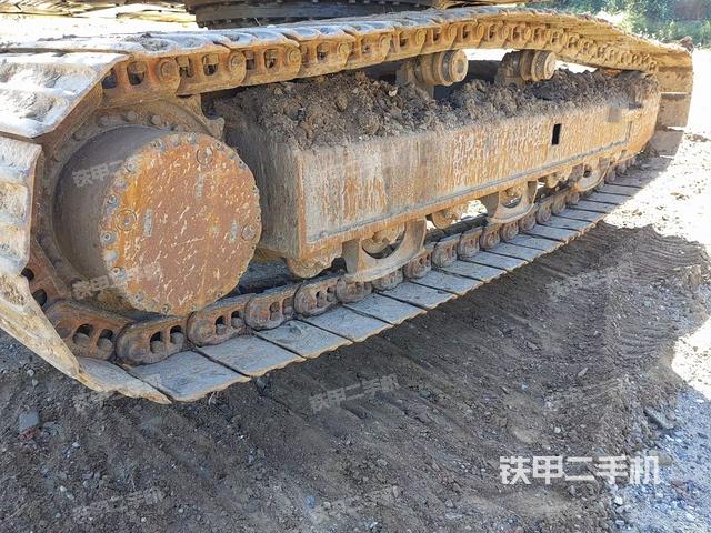 單側(cè)履帶整體（整機(jī)外觀）