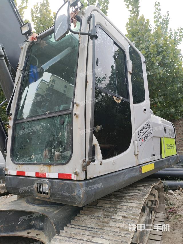 駕駛室左前45度（駕駛室部分）