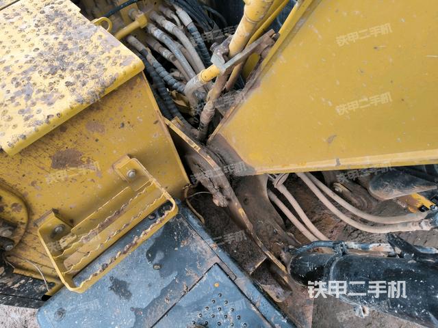 大臂根部 斜视（工作和回转装置）