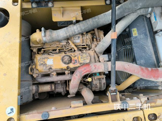 气门室盖螺丝特写（上车部件）