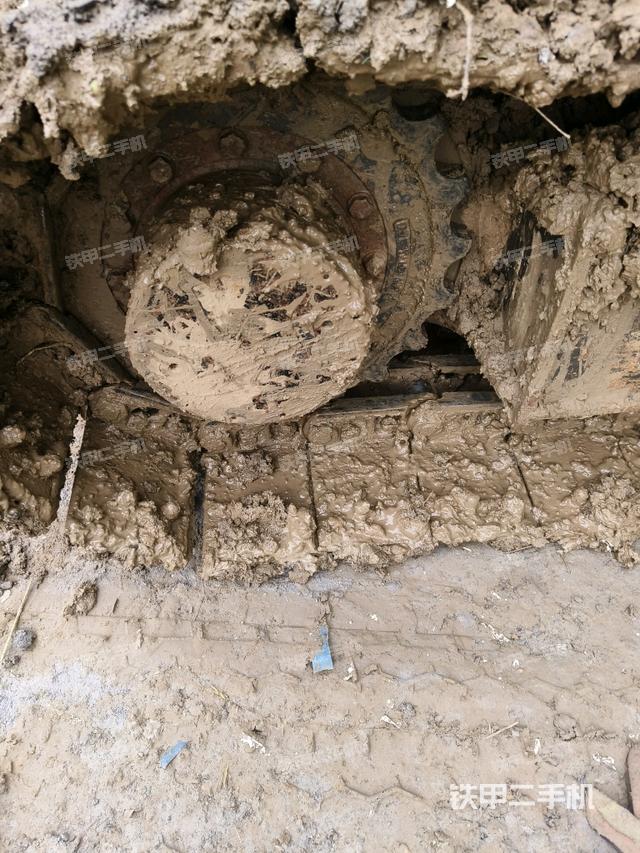 左侧履带整体 （行走机构）