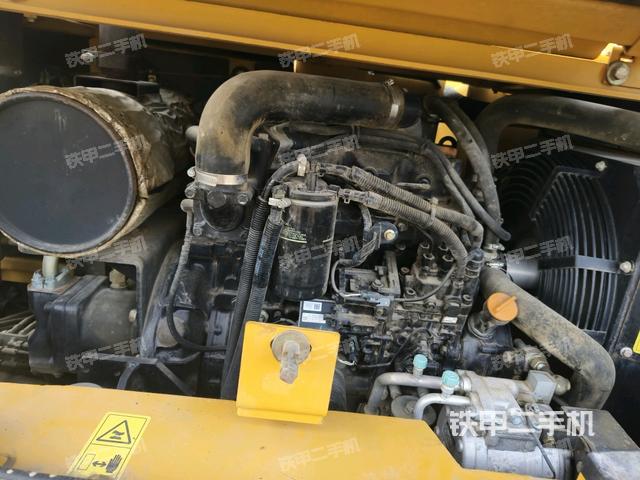 发动机室（上车部件）