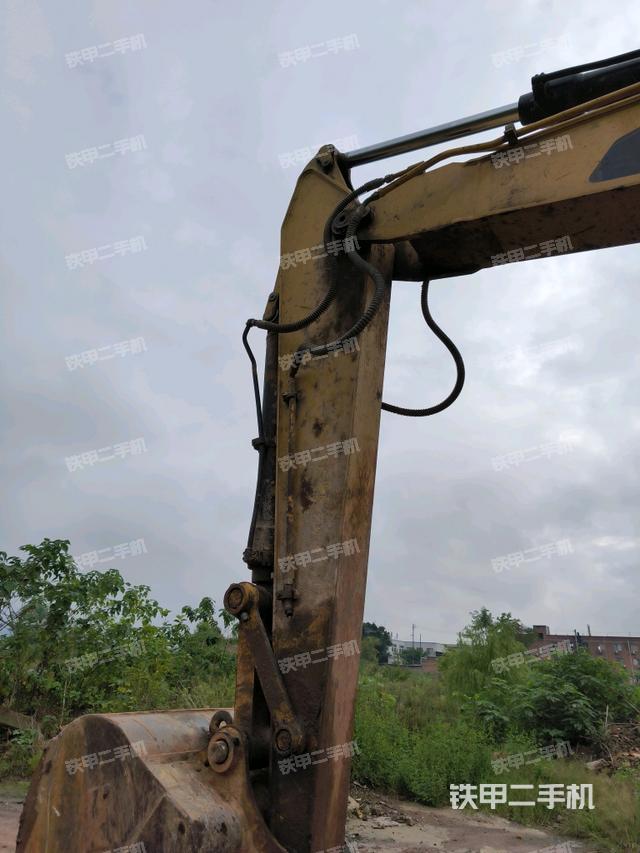 小臂整体左后（工作和回转装置）