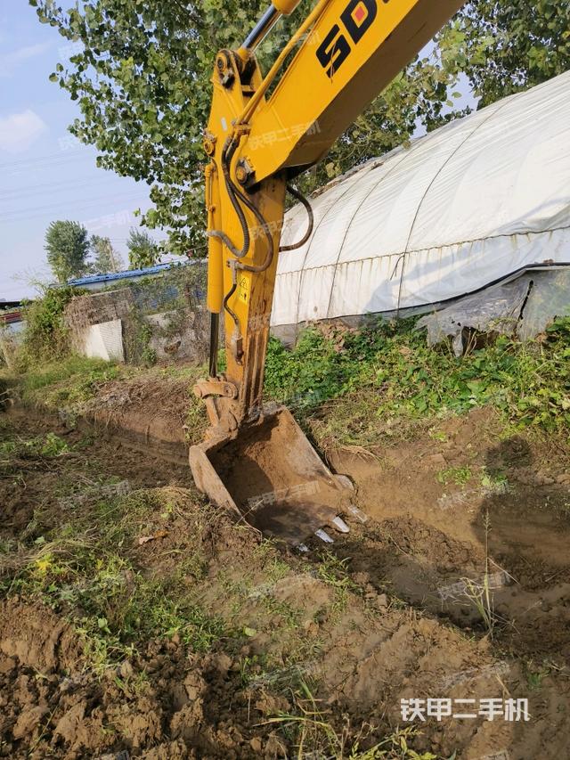 铲斗右后整体（工作和回转装置）