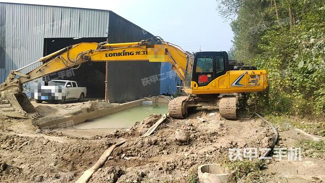 龍工LG6225E挖掘機(jī)