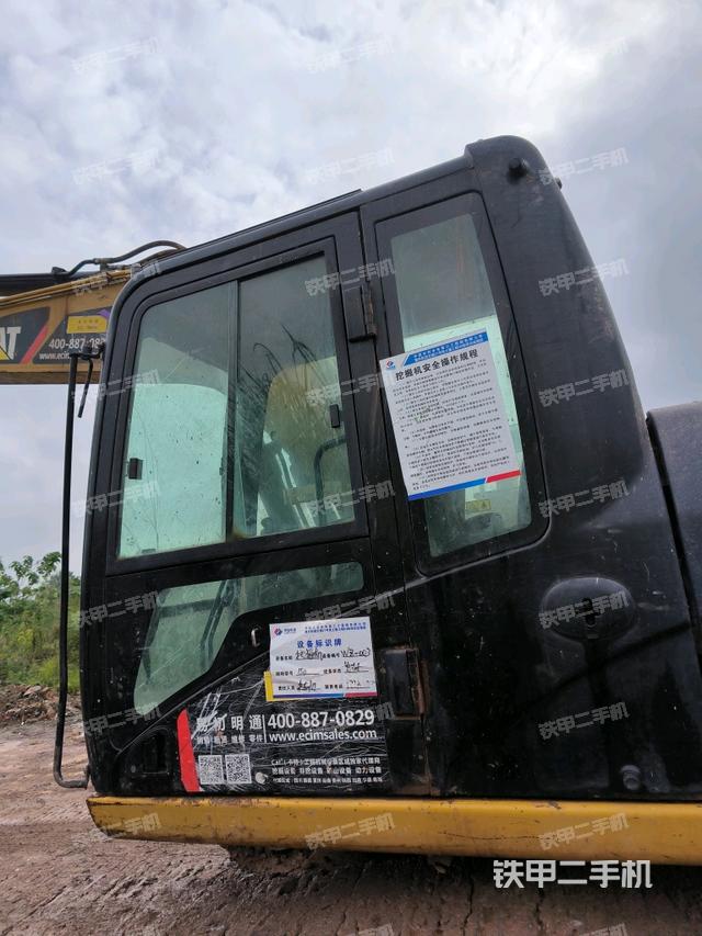 右侧玻璃角标（驾驶室部分）