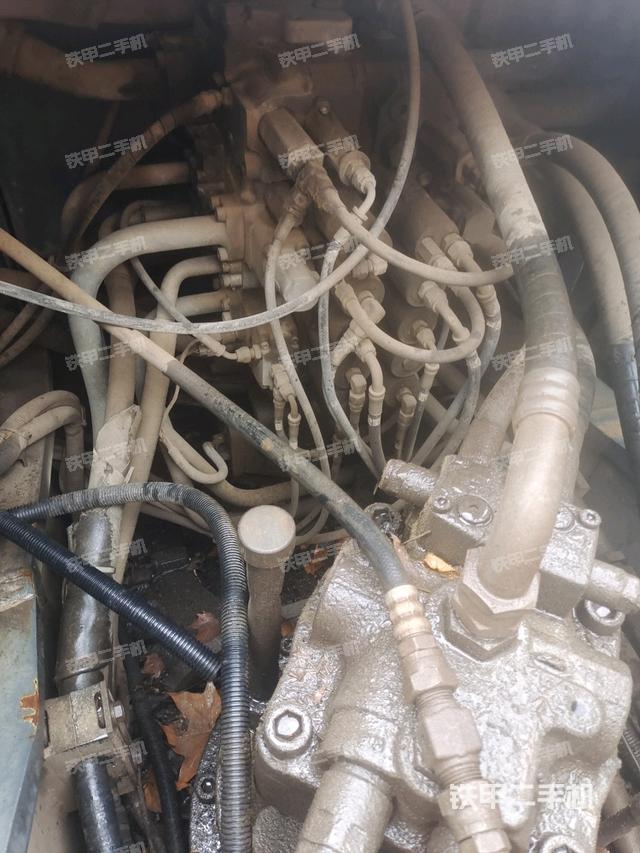 駕駛室頂部俯視（上車部件）