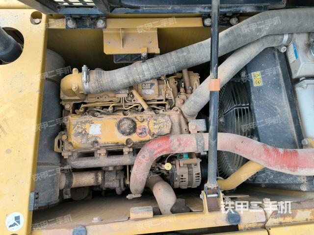 发动机室（上车部件）