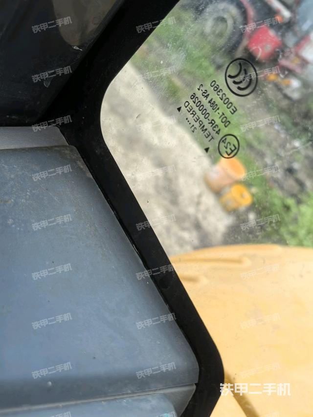 后窗玻璃角標(biāo)（駕駛室部分）