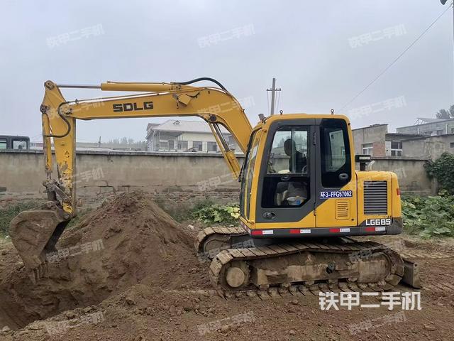 山東臨工LG685挖掘機
