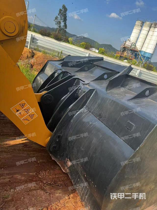 工作裝置整體（整機外觀及大件）