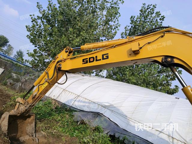 小臂整体左后（工作和回转装置）