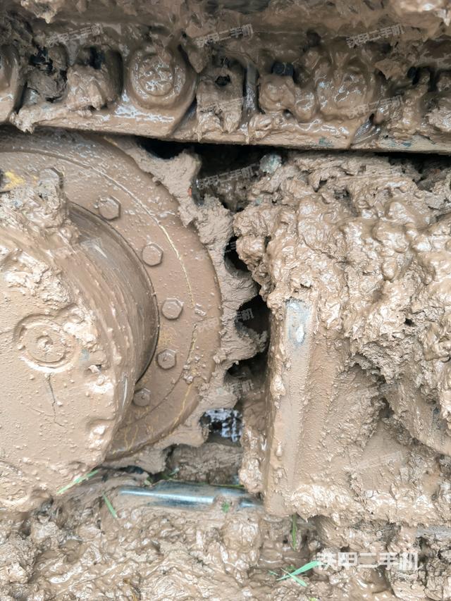 右驱动轮（行走机构）