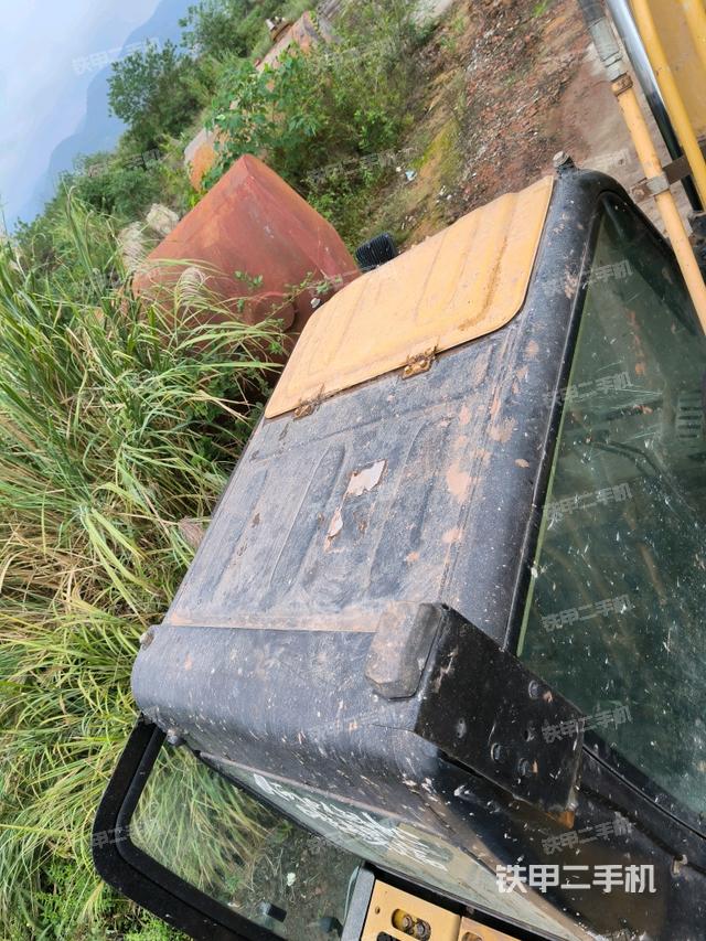 驾驶室顶部俯视（上车部件）