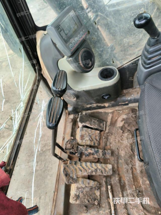 驾驶室左前45度（驾驶室部分）