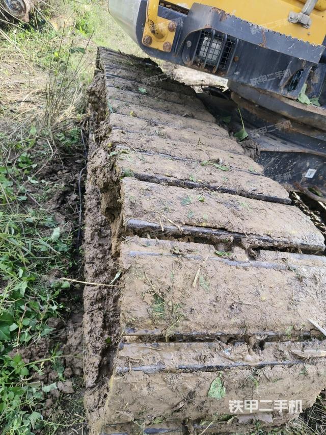 右驱动轮（行走机构）