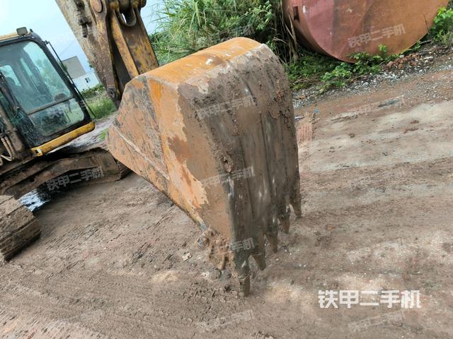 大臂背部俯视（工作和回转装置）