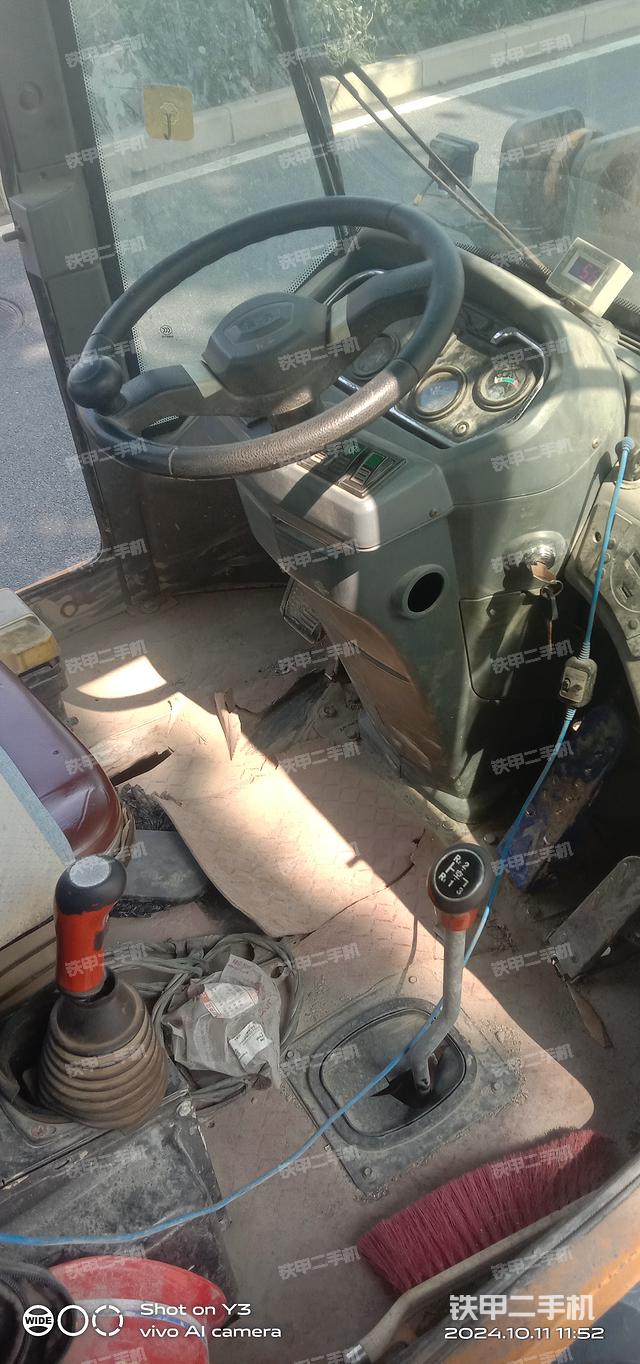 駕駛室操作臺（整機外觀及大件）