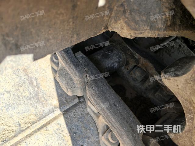 右側(cè)行走馬達(dá)蓋板（行走機構(gòu)）