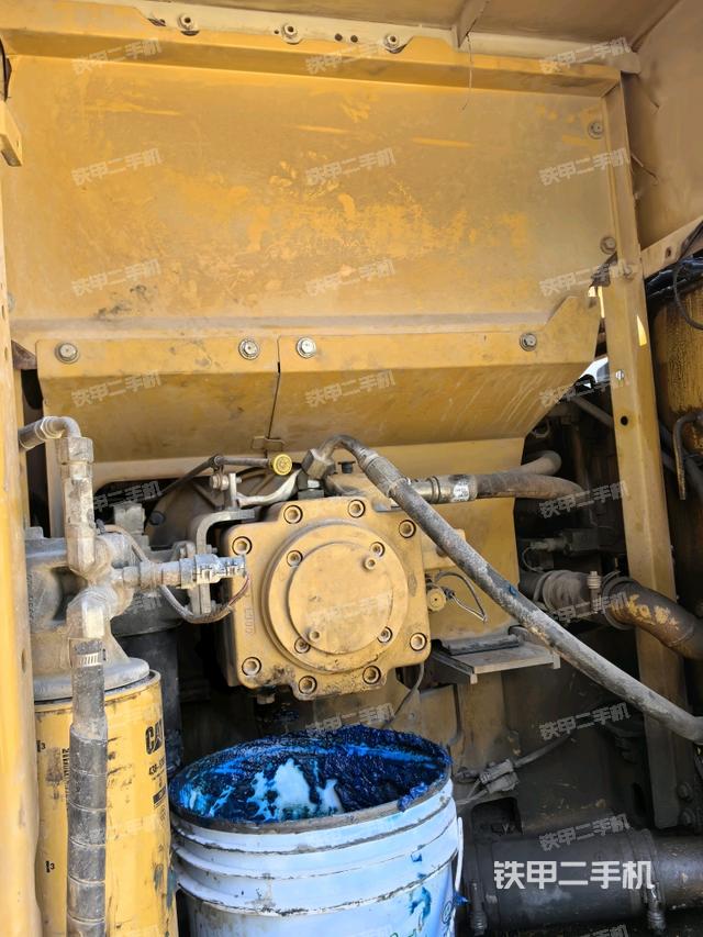 液壓泵斜45?左（大件艙室）