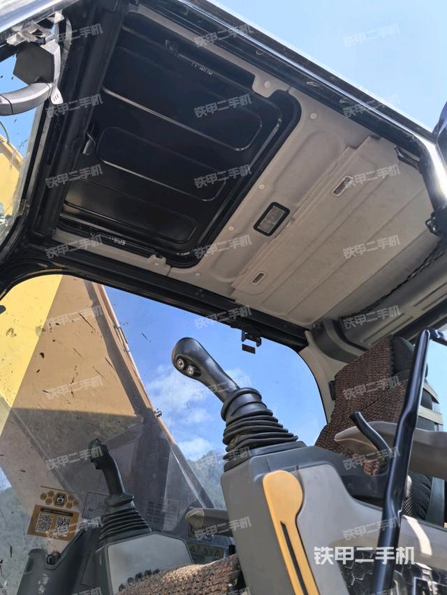 頂棚整體（駕駛室部分）