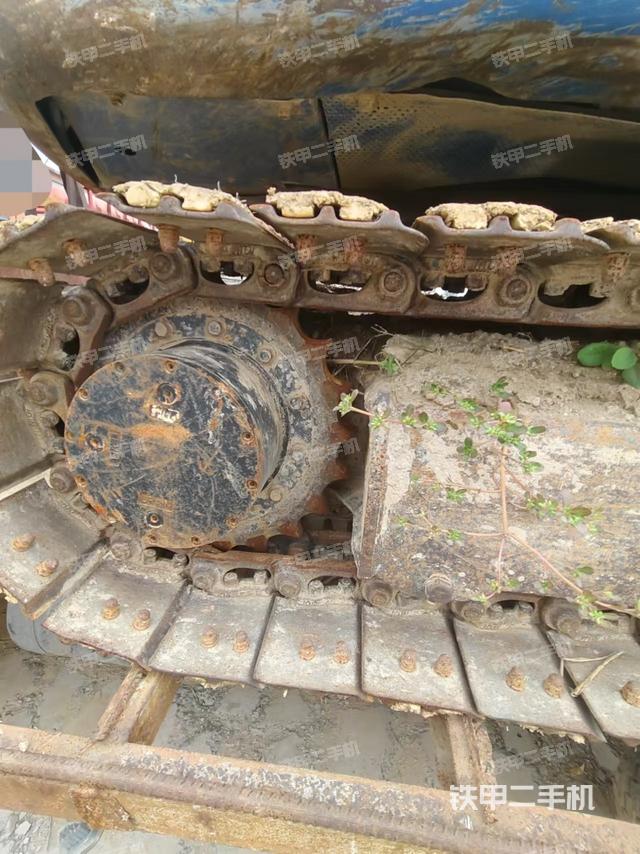 單側(cè)履帶整體（整機(jī)外觀）