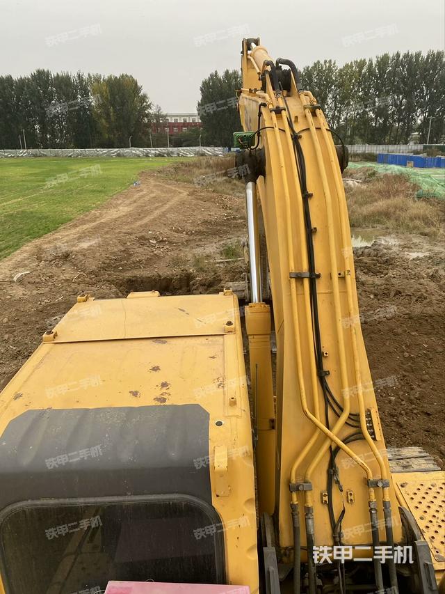 駕駛室頂部（整機(jī)外觀）