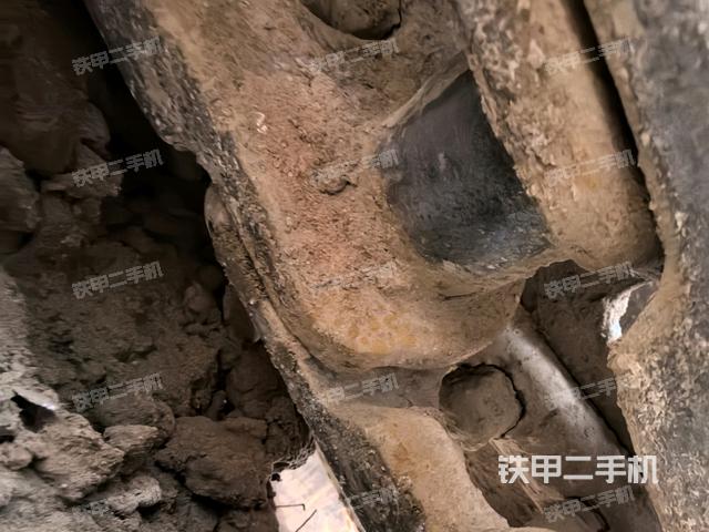 右驅(qū)動(dòng)輪（行走機(jī)構(gòu)）