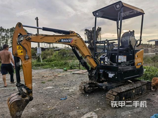 三一重工SY16C挖掘機