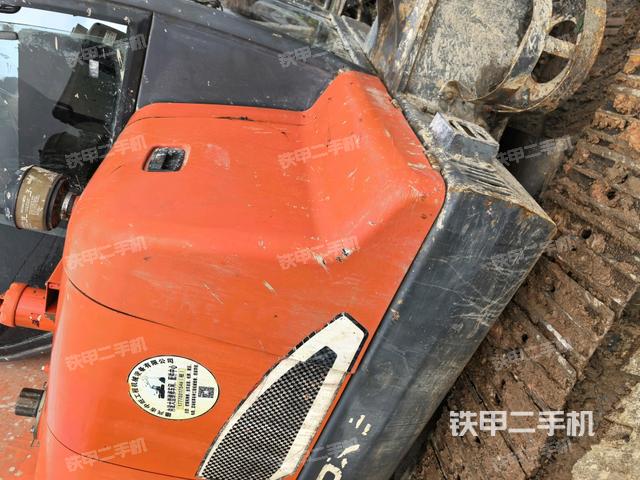 大臂根部?斜（工作和回轉(zhuǎn)裝置）