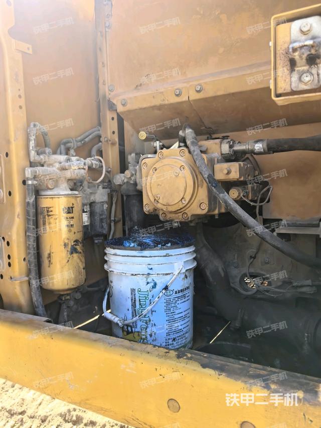 液壓泵斜45?右（大件艙室）