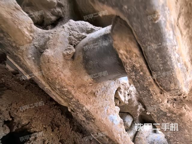 左驅(qū)動(dòng)輪（行走機(jī)構(gòu)）