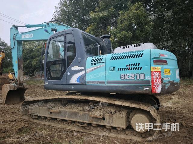 神鋼SK210LC-8挖掘機(jī)