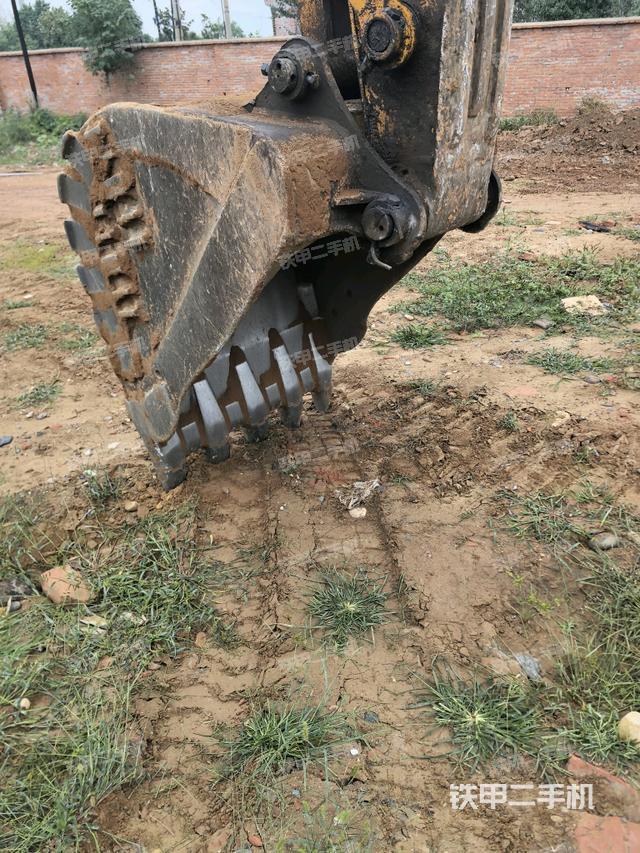 鏟斗右后整體（工作和回轉(zhuǎn)裝置）