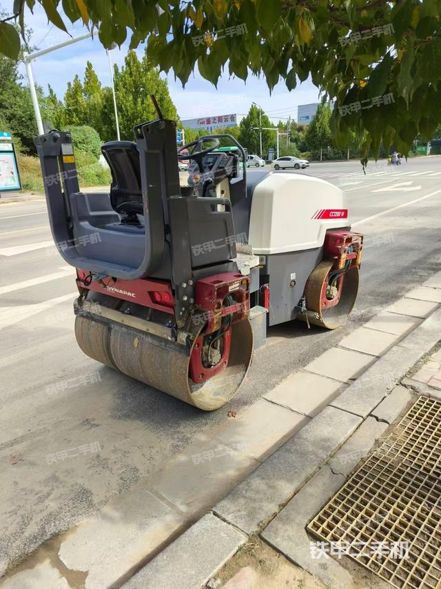 整機(jī)右后45°（設(shè)備外觀及核心部件）