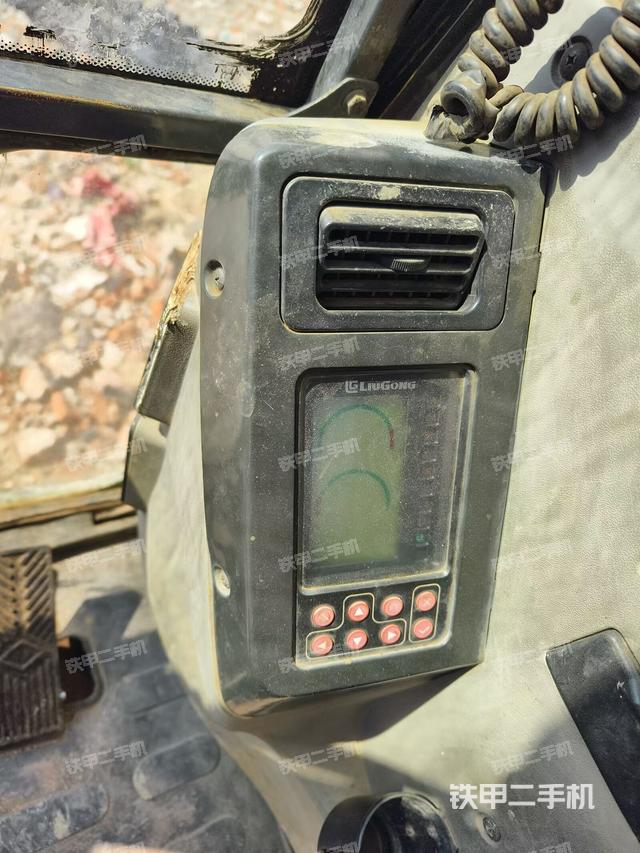 显示屏 （驾驶室部分）