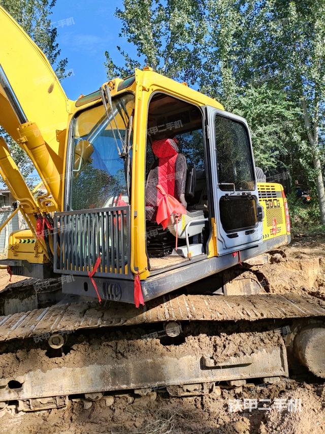 駕駛室整體（整機(jī)外觀）