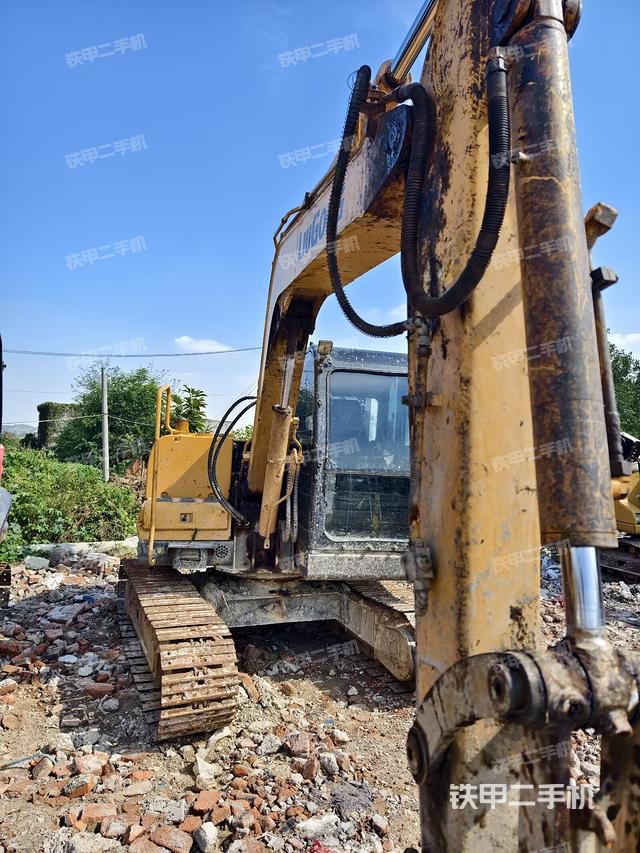 小臂整体右前（工作和回转装置）