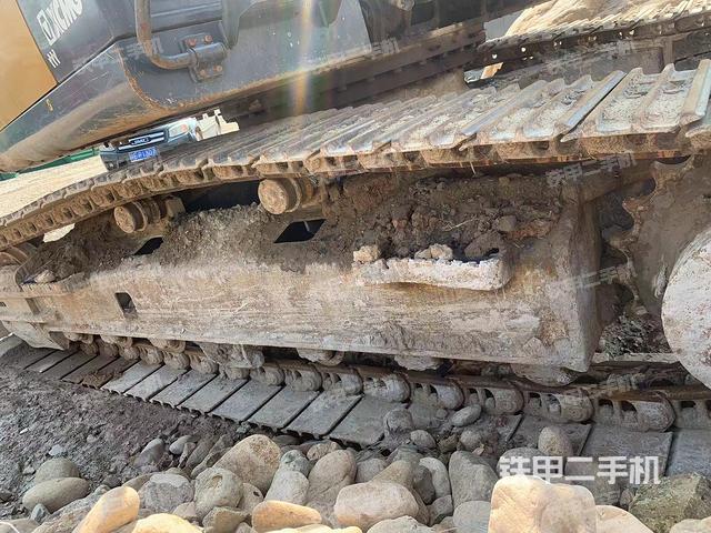 單側(cè)履帶整體（整機(jī)外觀）