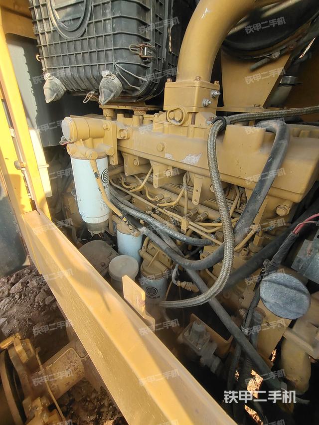 發(fā)動(dòng)機(jī)左側(cè)（整機(jī)外觀及大件）