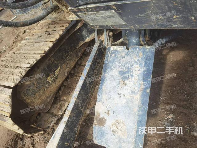 單側(cè)履帶整體（整機(jī)外觀）