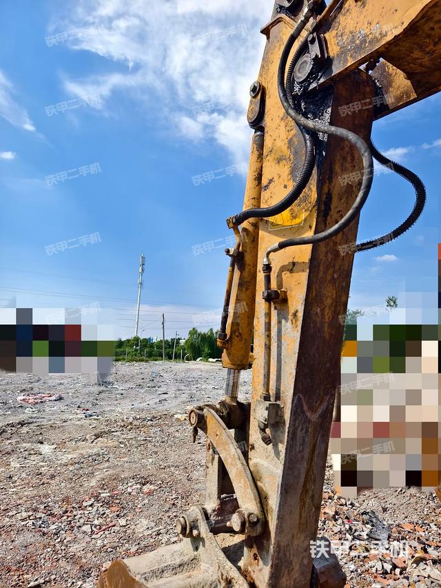 小臂整体左后（工作和回转装置）