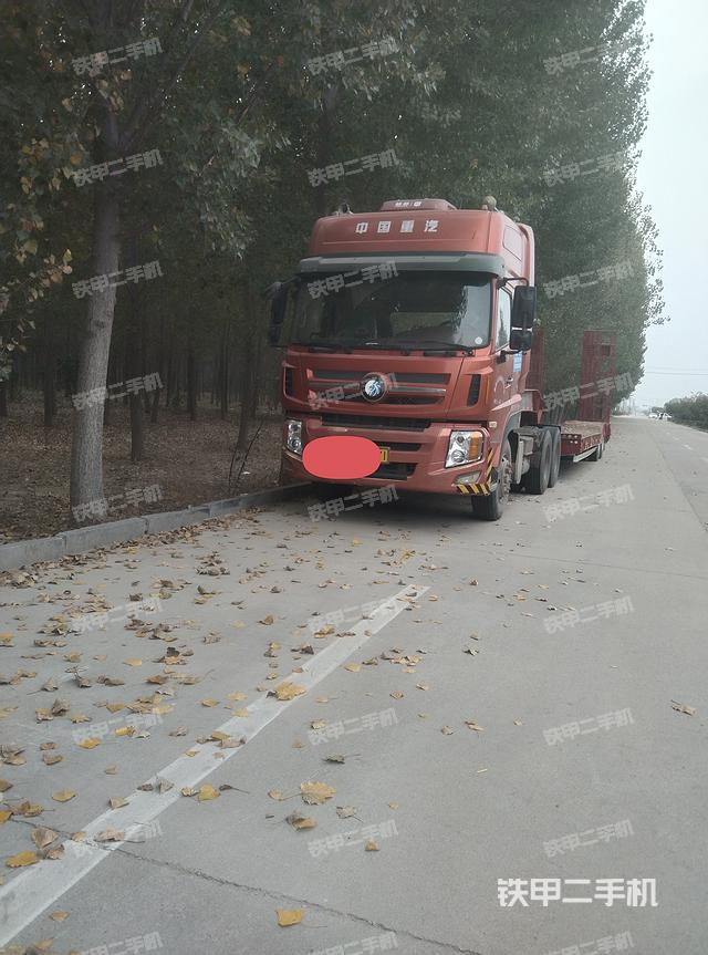 中國重汽4X2平板運(yùn)輸車